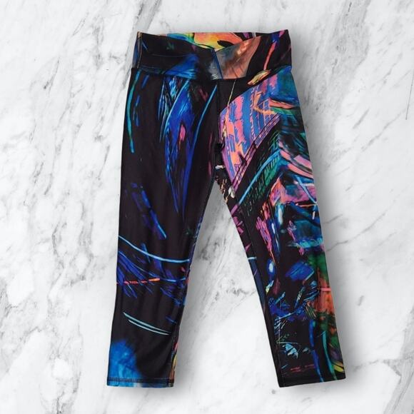 Fabletics Mid-Rise Cosmic Lights PowerHold Capri Leggings SZ S - Picture 11 of 11